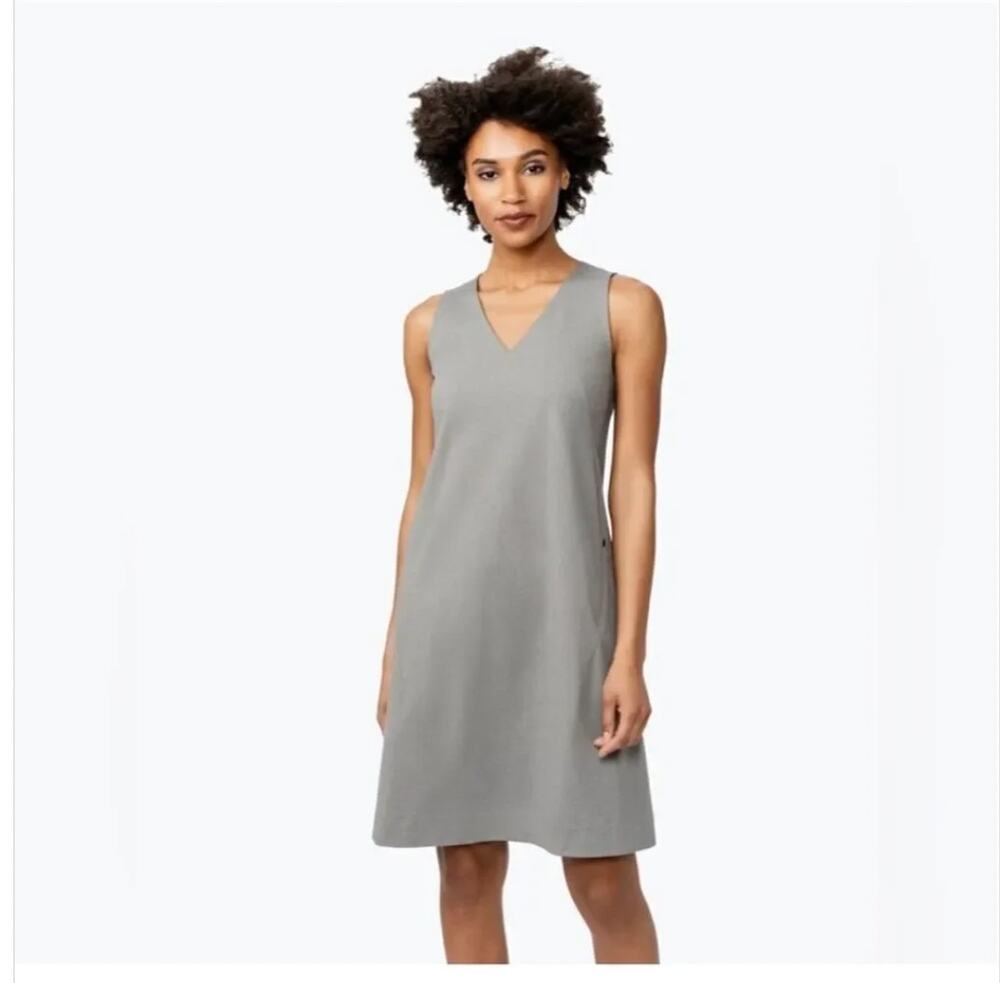 Ministry of Supply Kinetic Sleeveless V-Neck Shift Dress Gray V-neck size 2